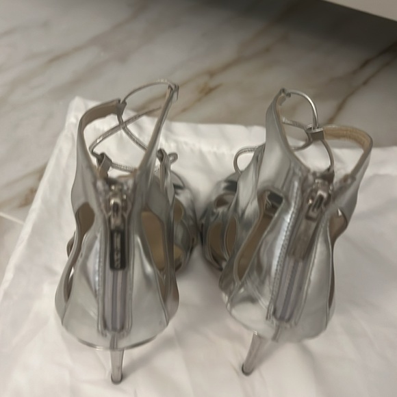 Jimmy Choo Classic heels - Picture 4 of 9